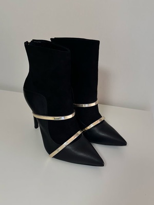 Booties new black leather size 39