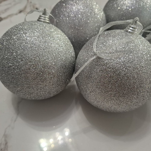 Set of 6 Large Silver Christmas Balls 10cm, glitter