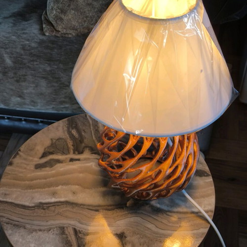 Table lamp like new, plastic with white lampshade