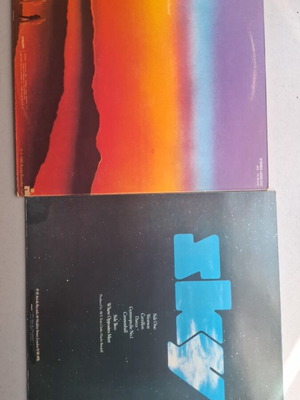 Sky 2 vinyl records used, pack of 2, excellent condition