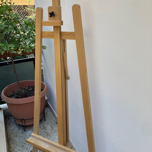 Wooden painting easel
