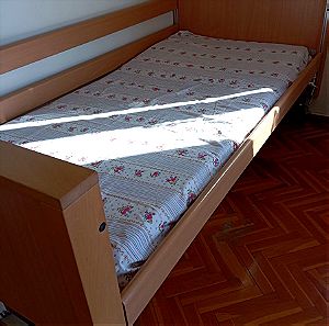 Νοσοκομειακό Άριστο Πολύσπαστο κρεβάτι με Γερμανικό μηχανισμό,αερόστρωμα με αντλία,επιπλέον στρώμα για το κρεβάτι αυτό,τροχήλατη καρέκλα με προσθαφαιρούμενο δοχείο,ανυψωτικό λεκάνης,σκοραμίδα