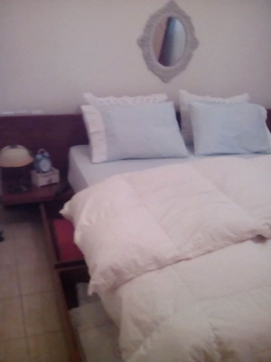 Double bed with 2 drawers like new, brown color