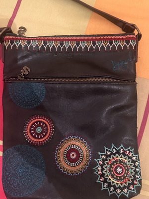 Desigual shoulder bag medium size used, colorful