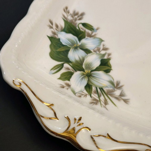 Royal Albert Trillium porcelain platter like new