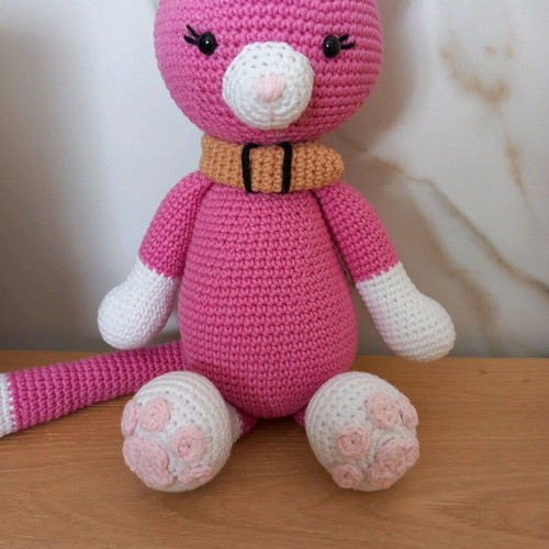 Handmade cat doll new, cotton yarn, 30cm