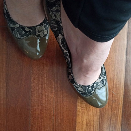 Premiere women's leather shoes like new, size 39, brown olive