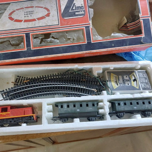 Lima train used, box with damage
