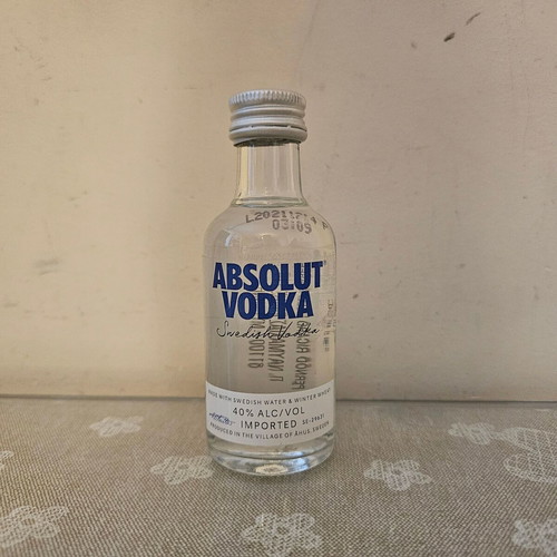 Absolut vodka miniatures new, 4 different, 4 x 50ml