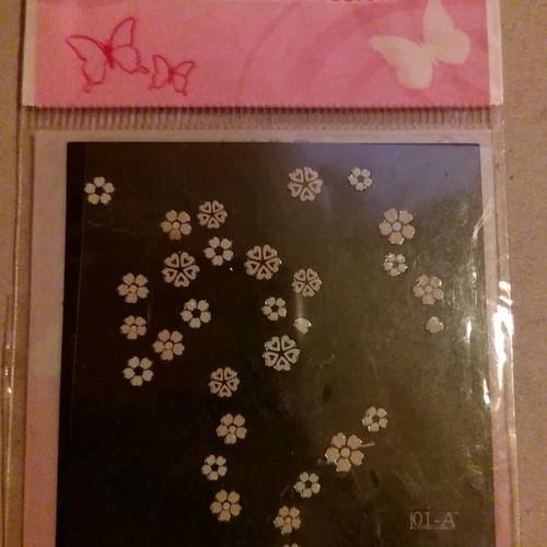 Nail stickers used with flower design