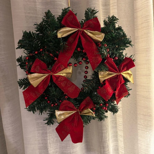 Christmas decorative wreath like new