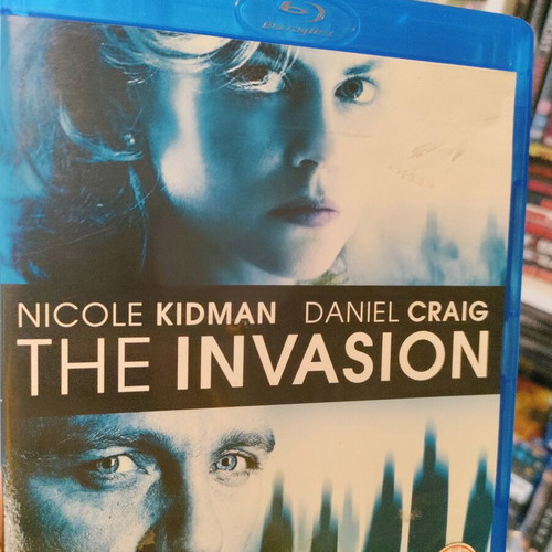 The Invasion Blu-Ray like new, sci-fi thriller