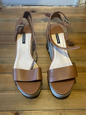 Stradivarius Straw Platform Brown Like New, Size 40