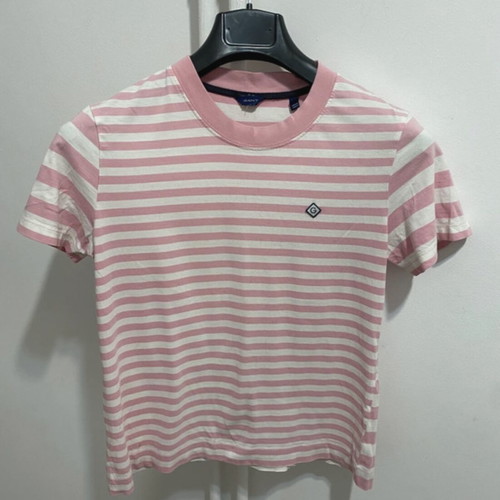 Gant T-shirt like new, size M, white and pink