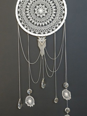 Dreamcatcher 16 new, white with lace and crystal details