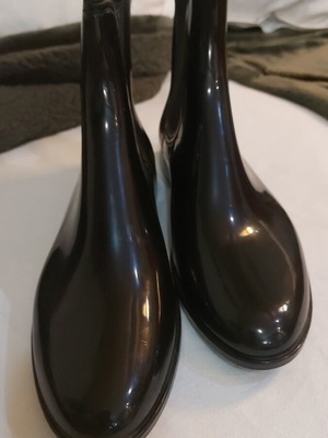 galoshes