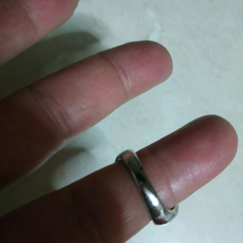 Steel ring like new, silver color