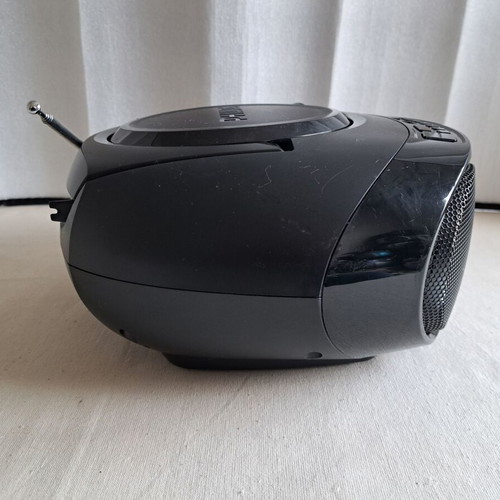 Philips AZ 318 radio like new with CD, MP3, USB and AUX