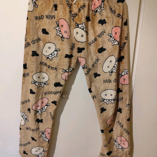 Lutrin pajamas set used size Large beige