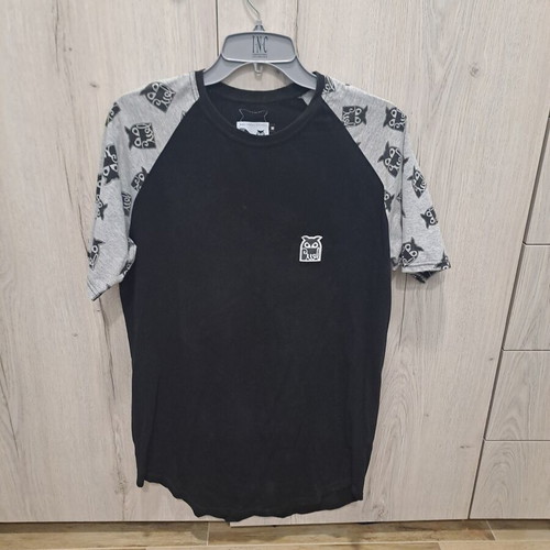 Owl T Shirt like new, size M, black and grey