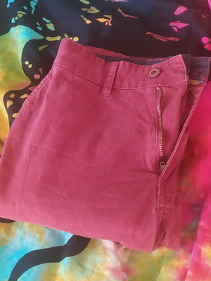 Red pants like new, size 38, elastic fabric