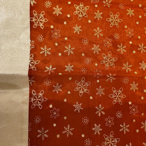 Christmas decorative tablecloth like new