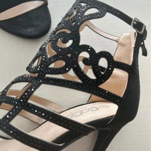 Black GoGo Shoes sandals with cut-out design, like new, size 37