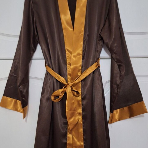 Satin robe brown, like new, Jeannette Lingerie, size M