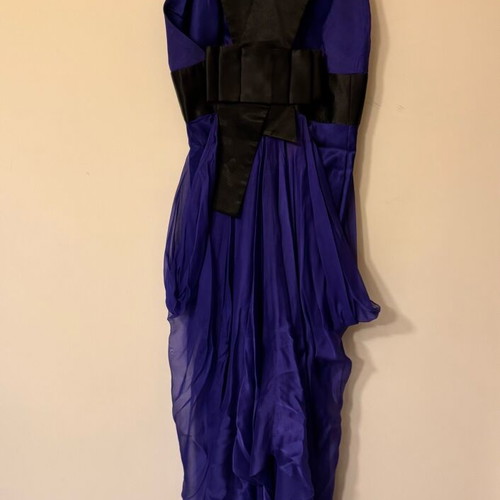 Smaili’s official dress like new, long blue with black details