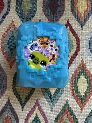 Bitzee Interactive Digital Pet like new