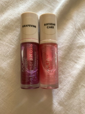 Σετ 2 σχεδόν καινούργια MUA lip oils με χρώμα