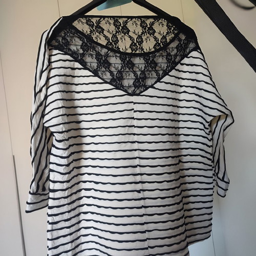 Zara blouse with lace back like new, cotton, black and white, size L