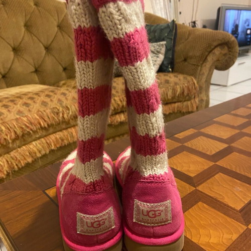 Ugg collectible knitted boots new No 38 with fur