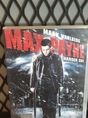 Max Payne DVD used, action and adventure with subtitles