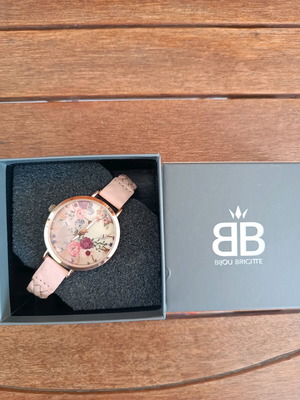 Bijou Brigitte quartz watch like new, women's