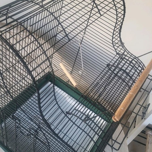 Parrot cage like new, dimensions 70x43x44cm