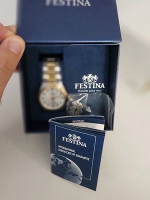 Festina Two-Tone Classic Watch like new with date display and water resistant