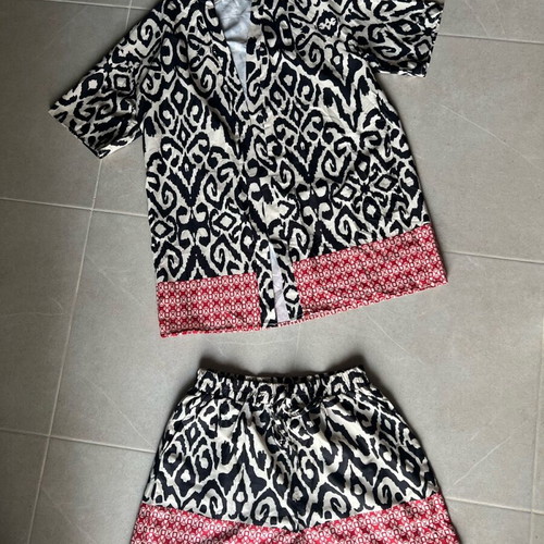 Satin set unused with shorts and kimono size M