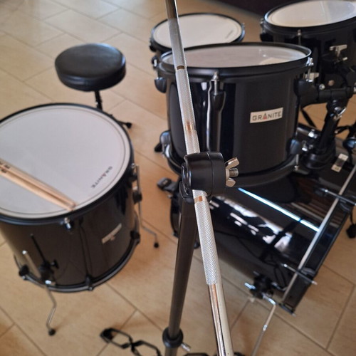 Granite Rock Beat Black Drum Set like new with cymbals and accessories