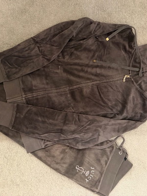 Juicy Couture set grey like new