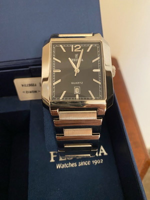 Festina Ανδρικό Ρολόι 39mm Μπαταρίας με Ασημί Μεταλλικό Μπρασελέ και μαύρο καντράν
