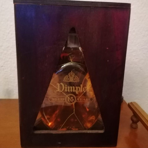 DIMPLE WHISKY 15 Years OLD SEALED in Wooden Box (21 Years in My Possession, 36 Years Old Today)