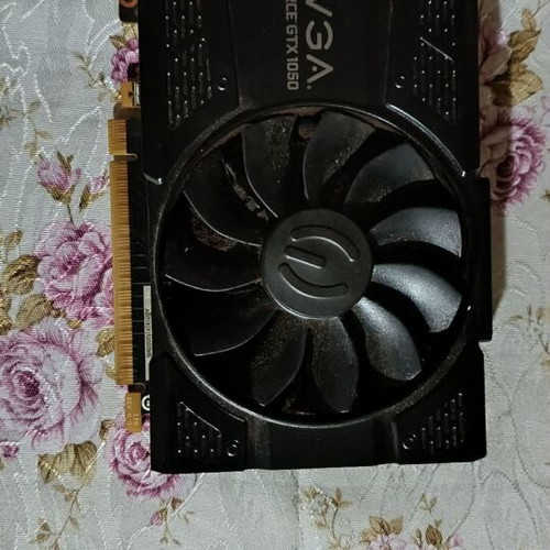 GTX 1050 2GB graphics card with 8GB Corsair Vengeance DDR3 RAM