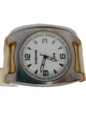 Eurotime vintage quartz watch luminous hands 100 m water resistant silicone strap 37 mm used