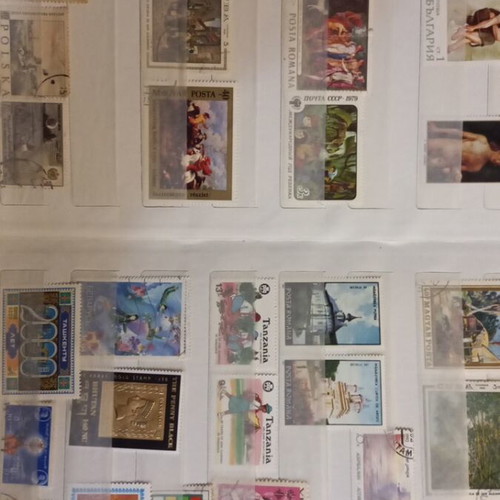 Stamps 600 Greek and foreign like new, in 3 albums