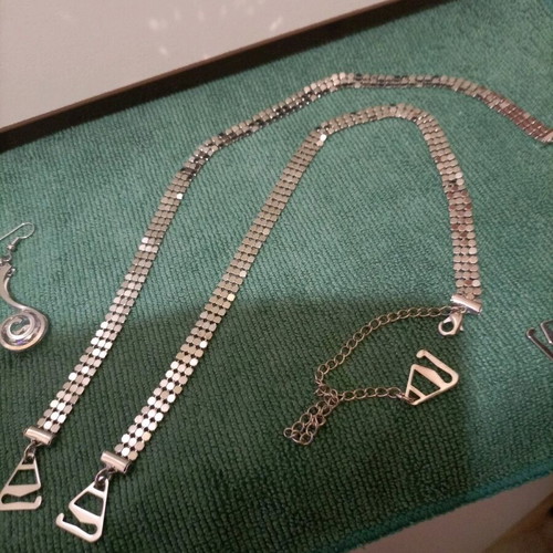 Stainless steel earrings, pin and straps like new, silver color