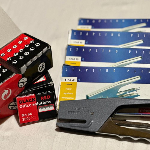 Handheld staplers new, pack of 6 with replacement staples