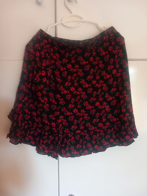 Two short summer skirts like new, floral design, size M
