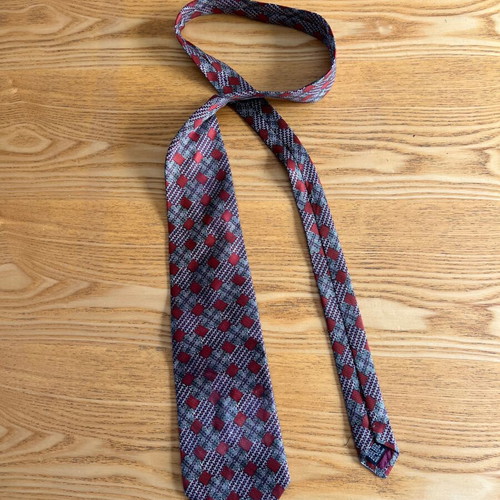 Verugia vintage silk tie with geometric patterns