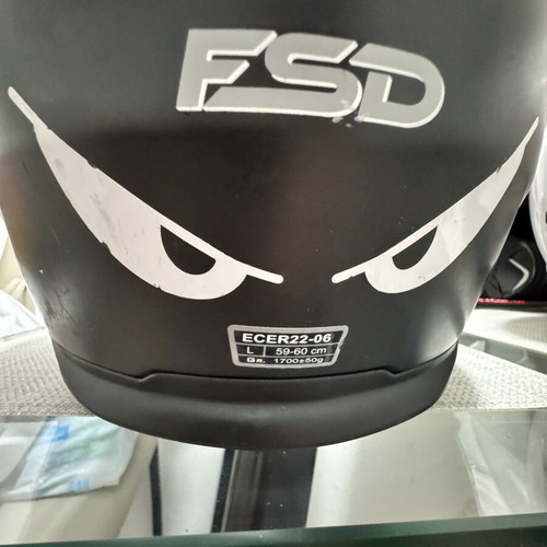 Helmet size L foldable with integrated glasses like new